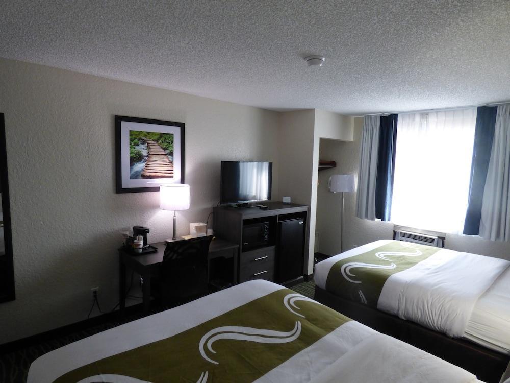Quality Inn & Suites Leesburg Chain Of Lakes Extérieur photo