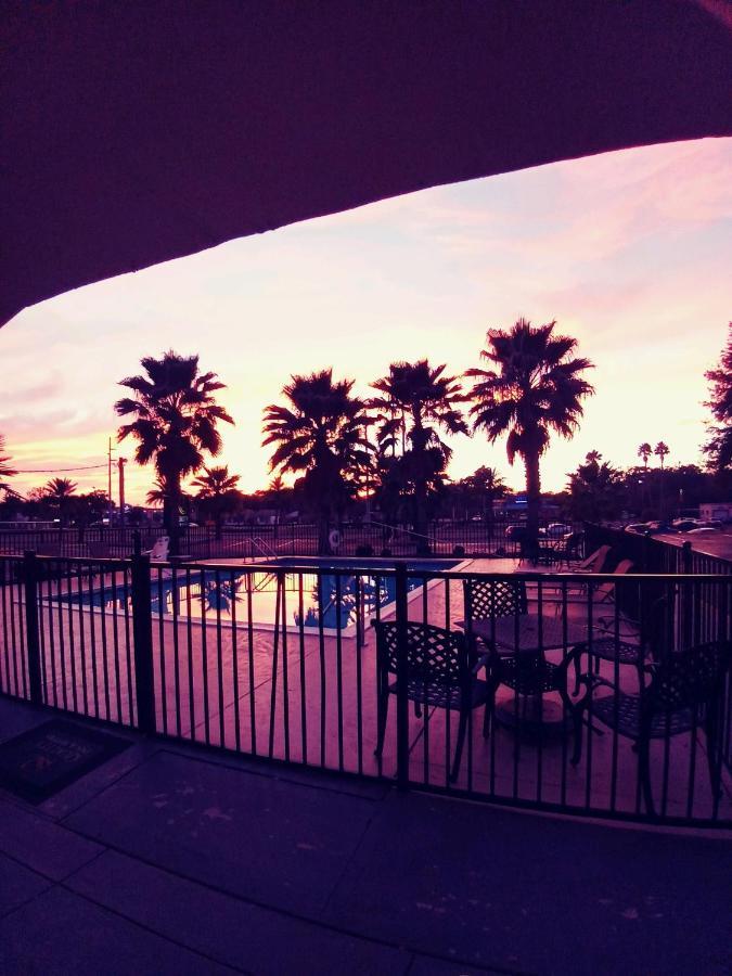 Quality Inn & Suites Leesburg Chain Of Lakes Extérieur photo