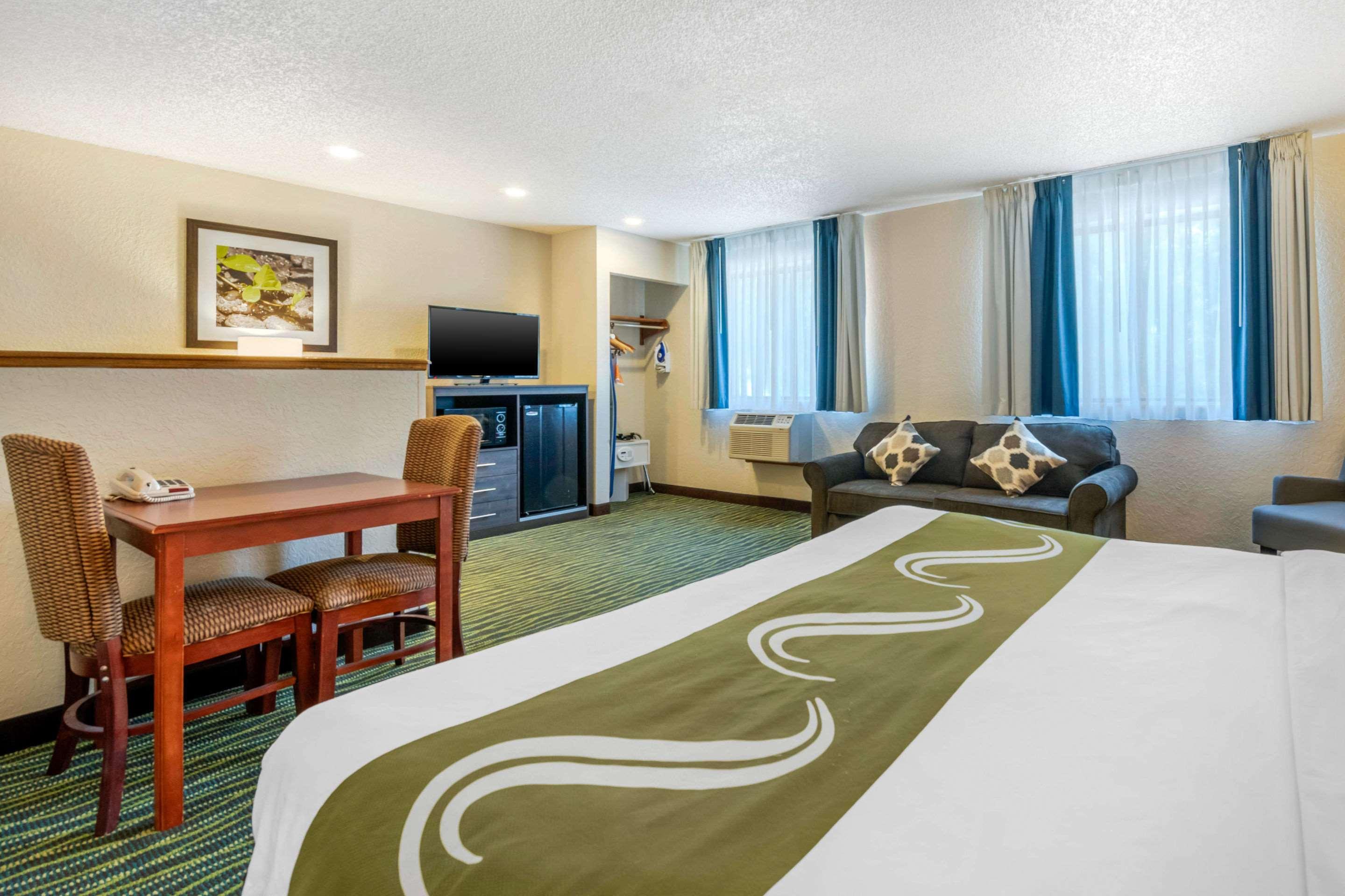 Quality Inn & Suites Leesburg Chain Of Lakes Extérieur photo