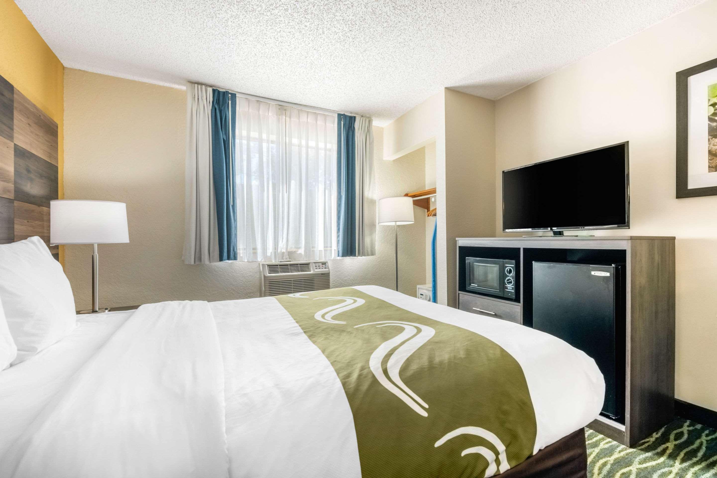 Quality Inn & Suites Leesburg Chain Of Lakes Extérieur photo