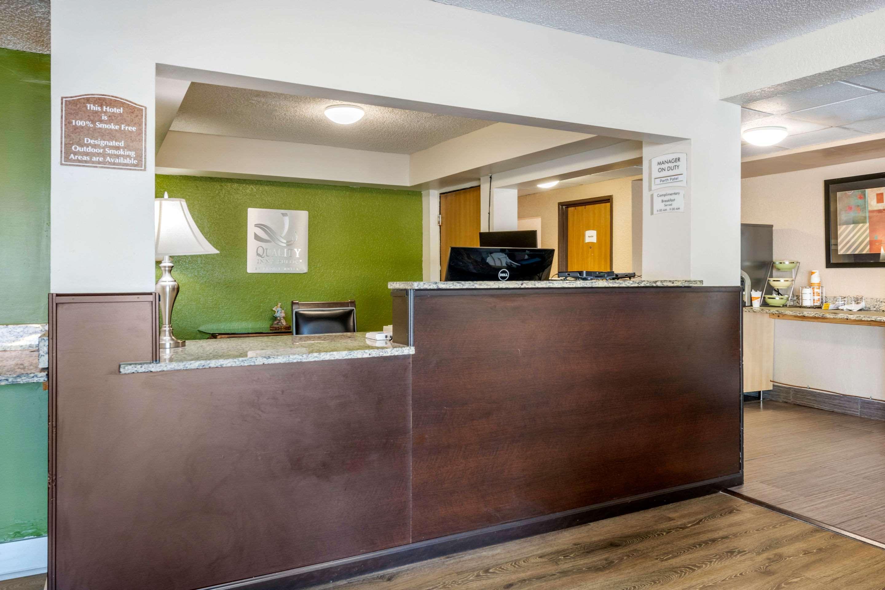 Quality Inn & Suites Leesburg Chain Of Lakes Extérieur photo