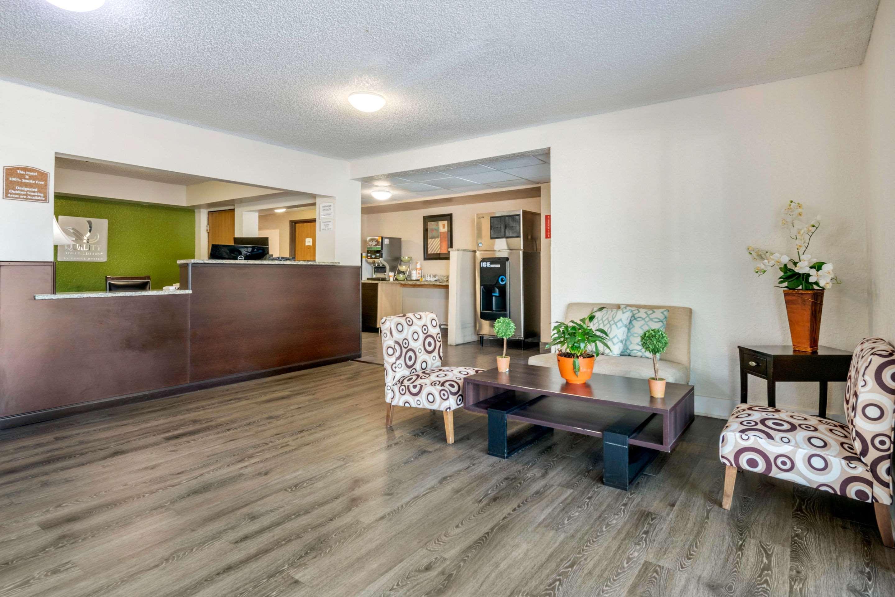 Quality Inn & Suites Leesburg Chain Of Lakes Extérieur photo