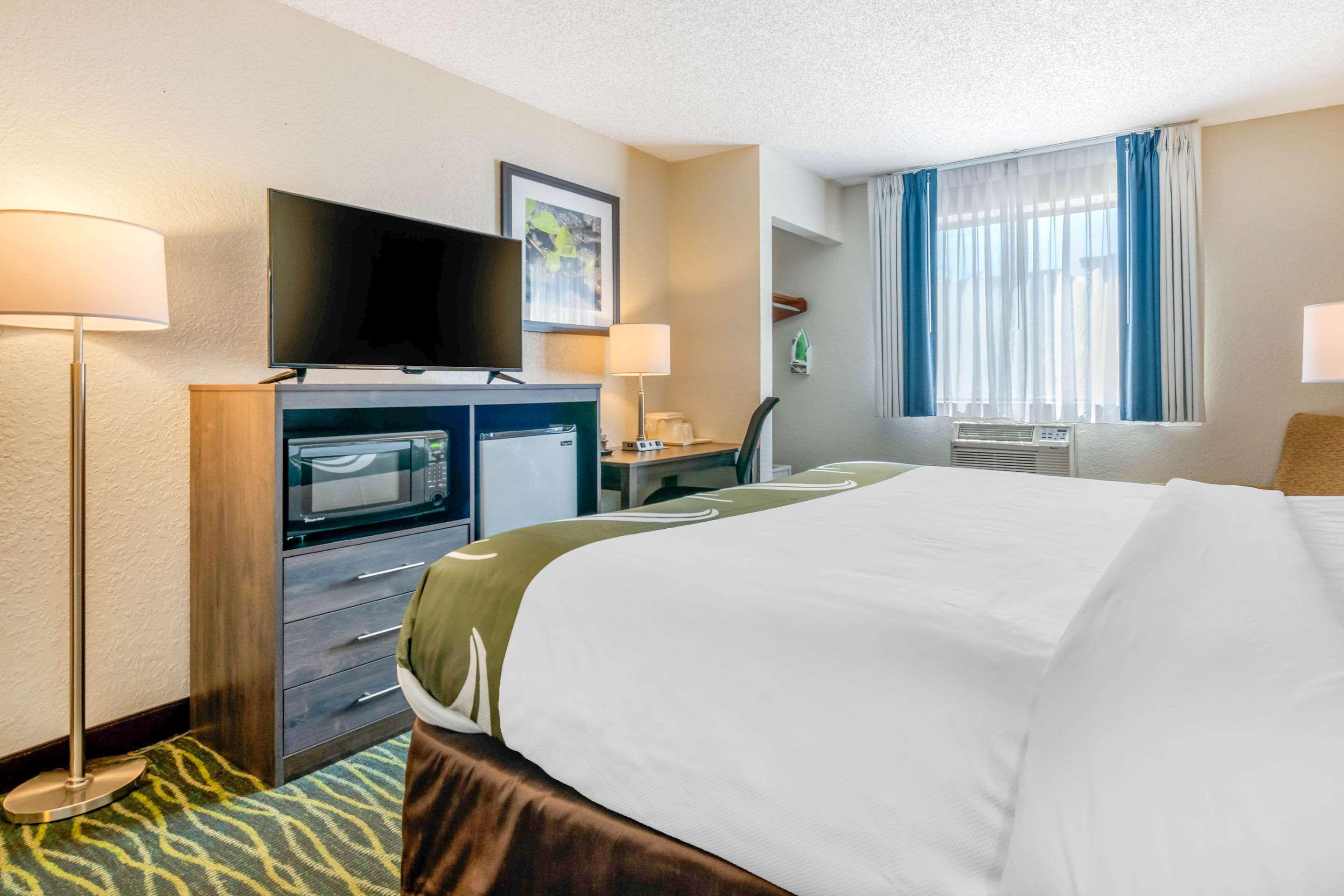 Quality Inn & Suites Leesburg Chain Of Lakes Extérieur photo