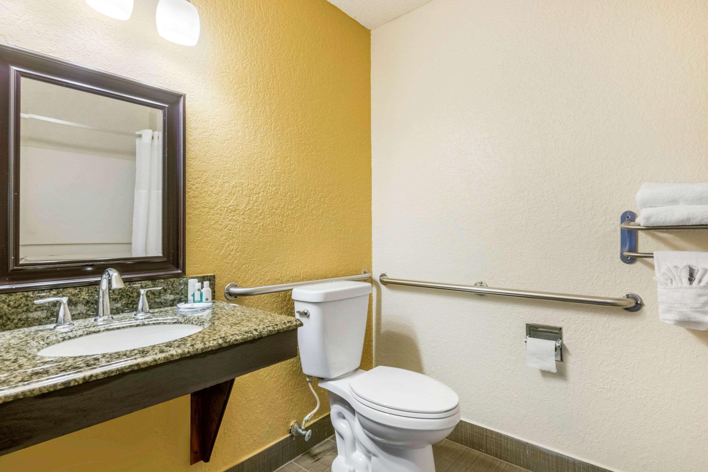 Quality Inn & Suites Leesburg Chain Of Lakes Extérieur photo