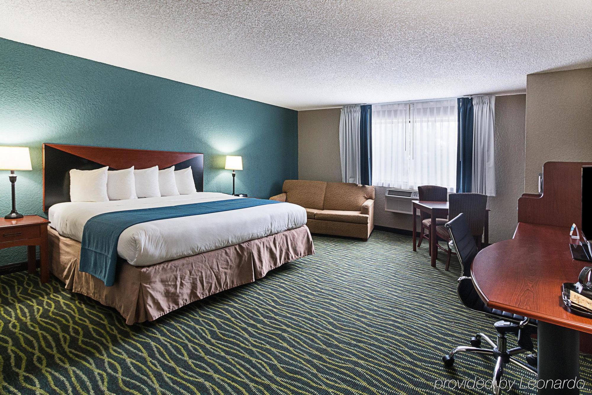 Quality Inn & Suites Leesburg Chain Of Lakes Extérieur photo