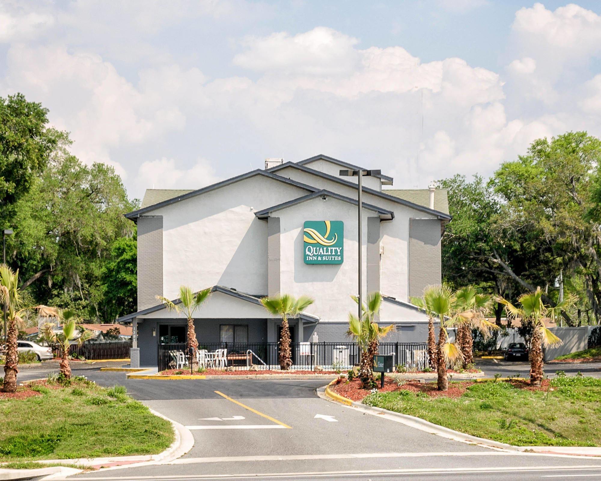 Quality Inn & Suites Leesburg Chain Of Lakes Extérieur photo