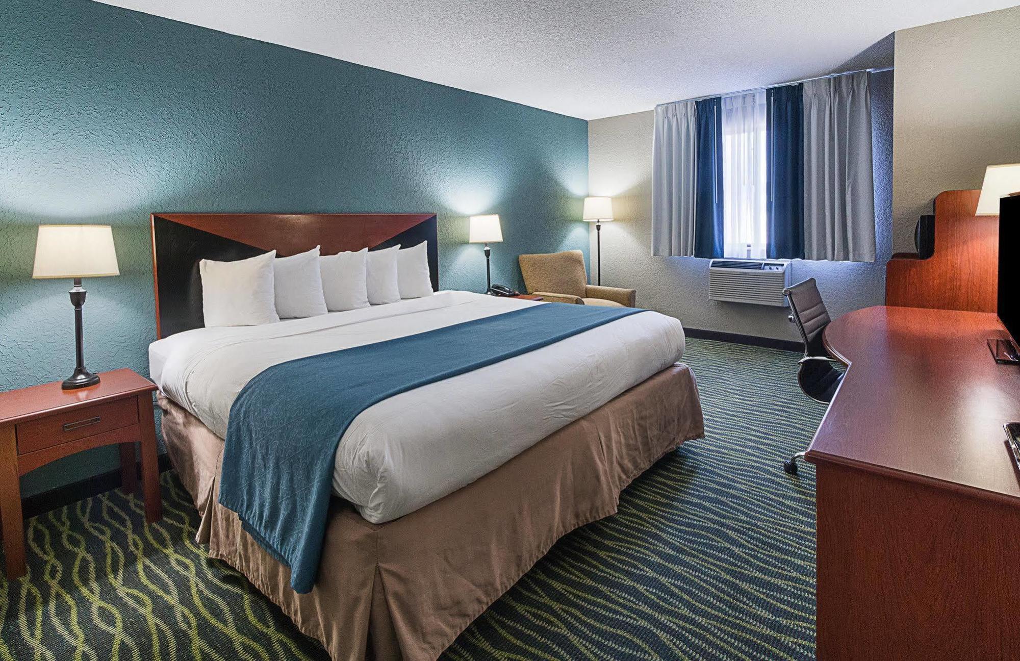 Quality Inn & Suites Leesburg Chain Of Lakes Extérieur photo